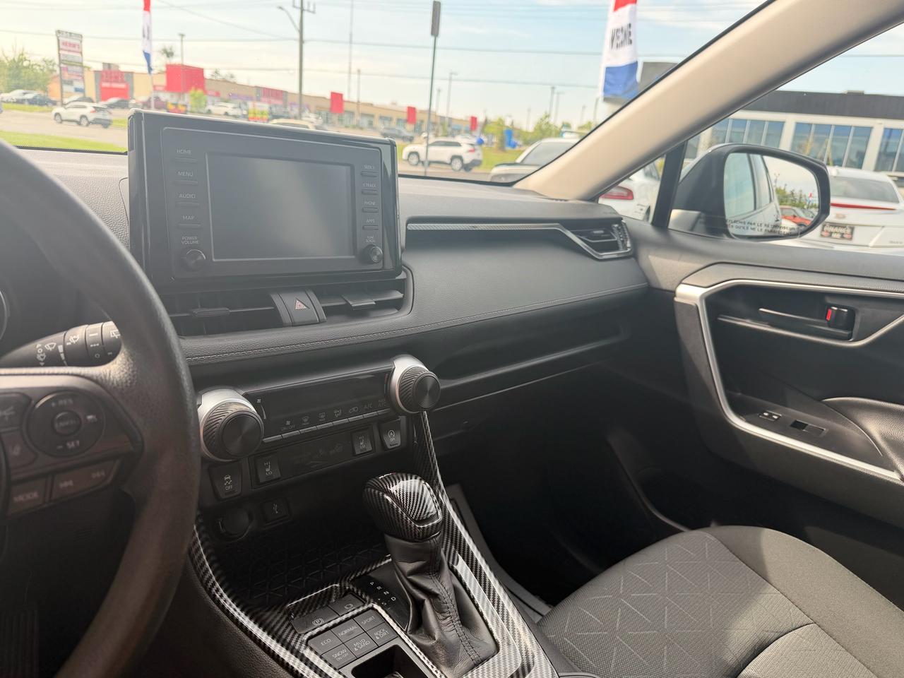2022 Toyota RAV4 LE Photo