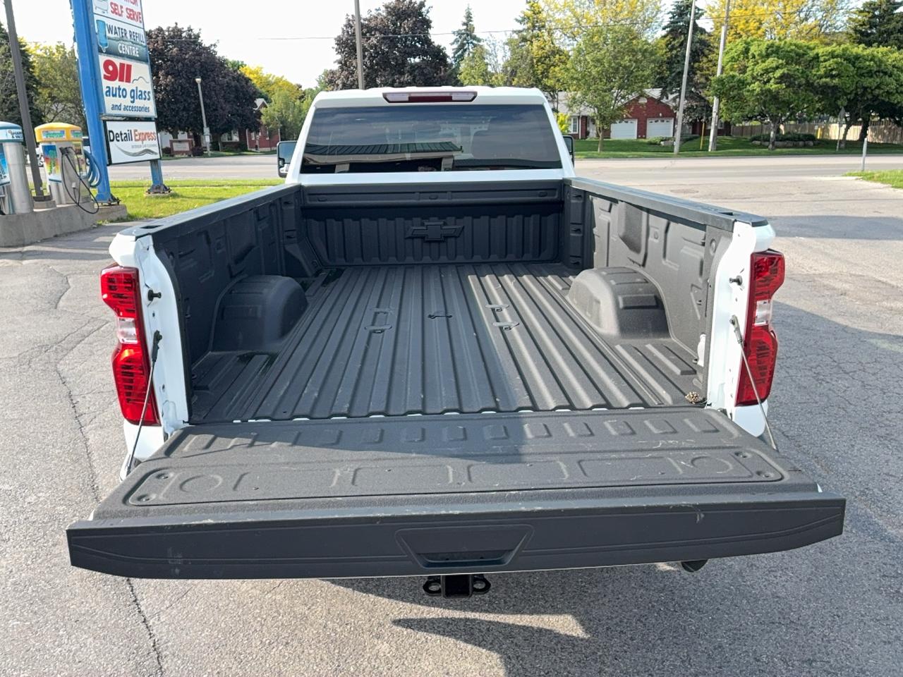 2024 Chevrolet Silverado 2500 HD LT Z71 4WD CrewCab 6.6L8cylDuramaxDiesel 8ftBox Photo