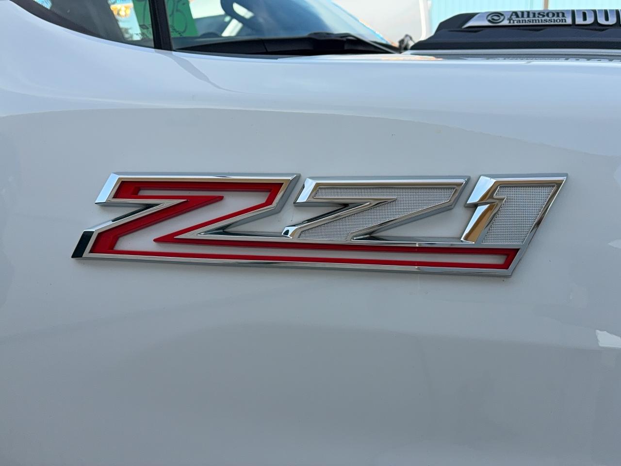 2024 Chevrolet Silverado 2500 HD LT Z71 4WD CrewCab 6.6L8cylDuramaxDiesel 8ftBox Photo