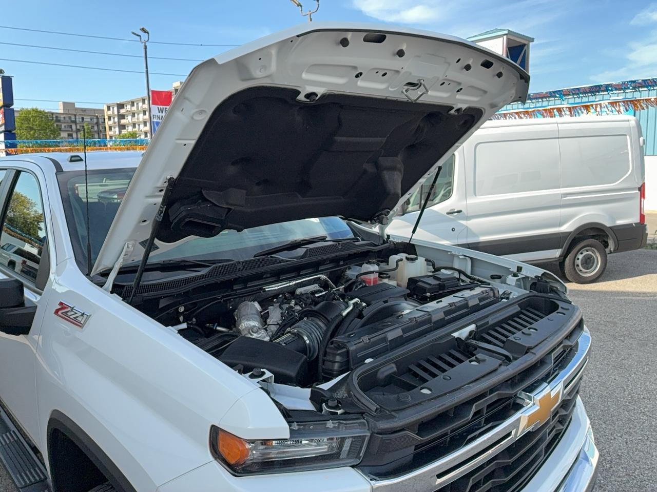 2024 Chevrolet Silverado 2500 HD LT Z71 4WD CrewCab 6.6L8cylDuramaxDiesel 8ftBox Photo
