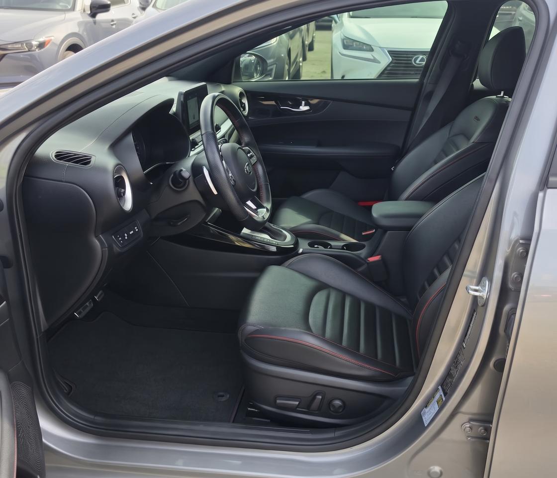 2021 Kia Forte GT / LIMITED / NO ACCIDENTS / ONE OWNER / LOADED Photo3