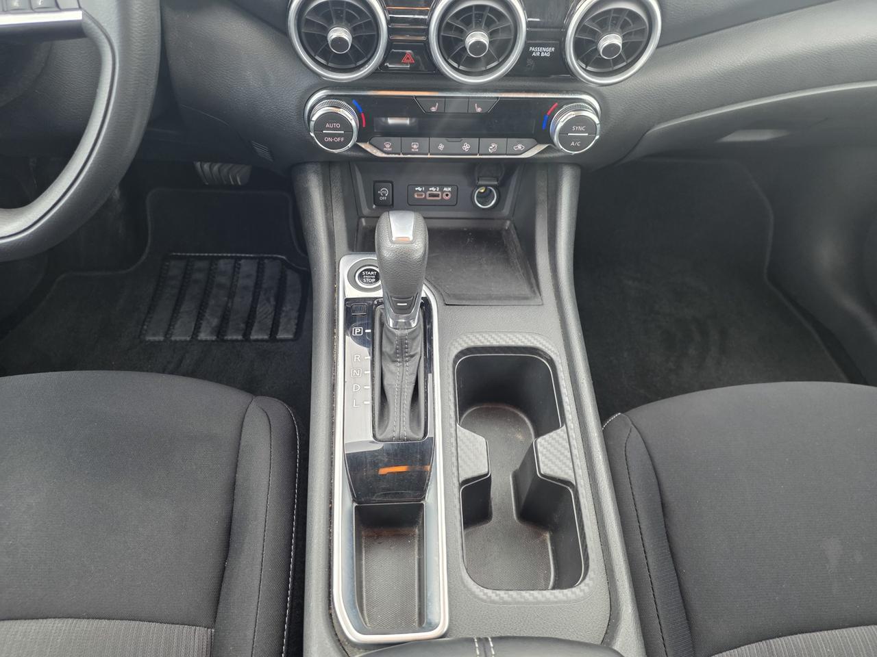 2024 Nissan Sentra SV Photo
