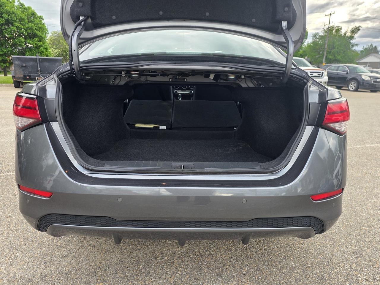 2024 Nissan Sentra SV Photo