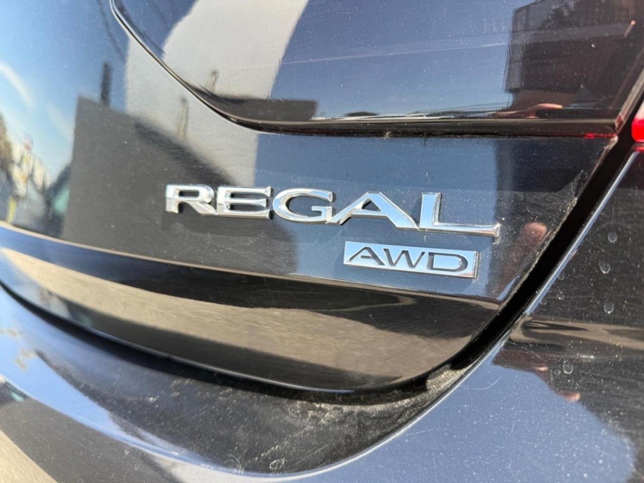 2019 Buick Regal Sportback ESSENCE /AWD /LEATHER /REAR CAM /LOW MILEAGE - Photo #8