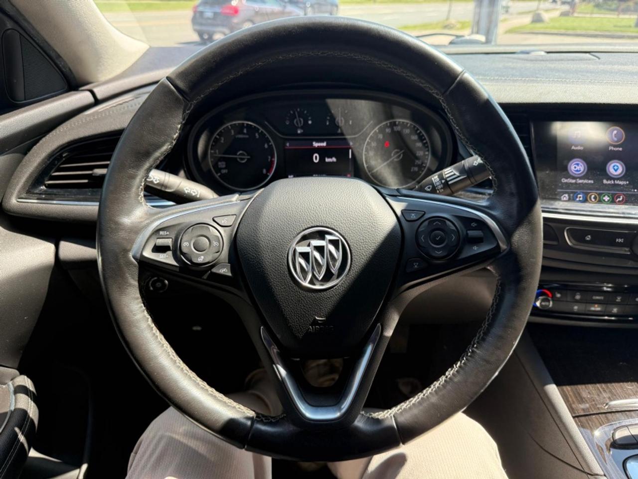 2019 Buick Regal Sportback ESSENCE /AWD /LEATHER /REAR CAM /LOW MILEAGE Photo