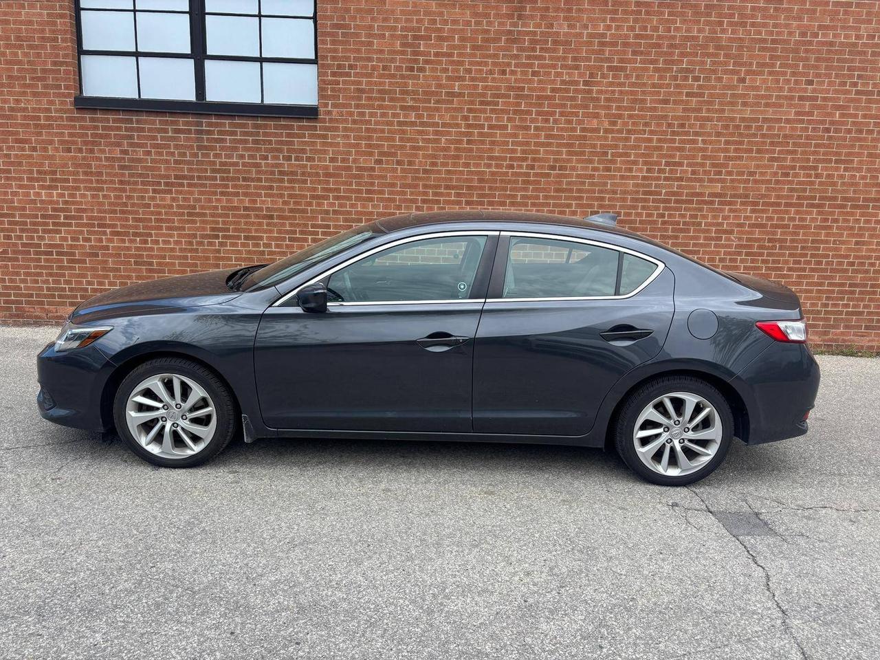 2016 Acura ILX 4dr Sdn Tech Pkg Photo