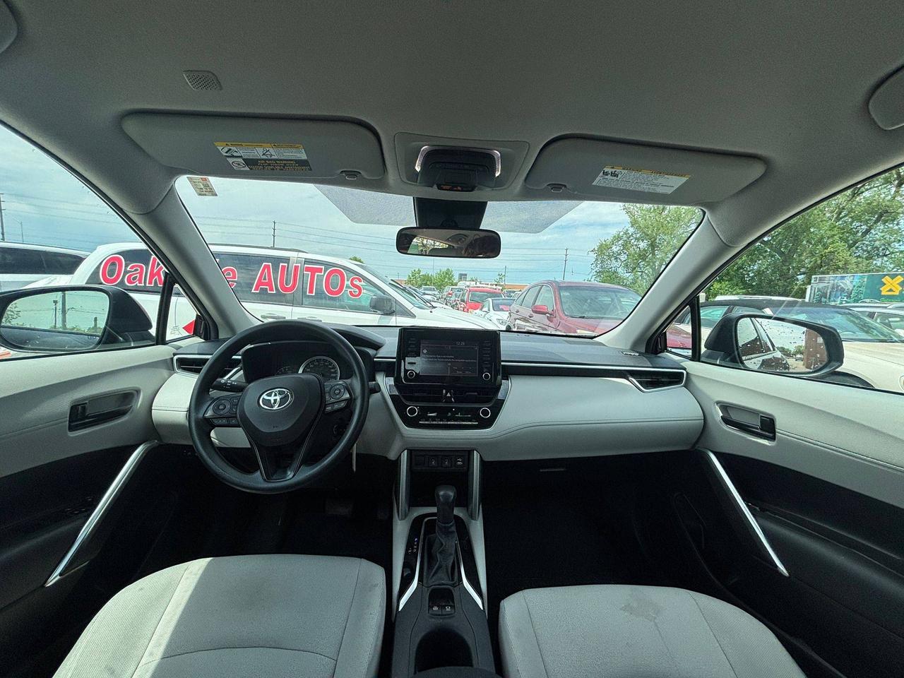 2022 Toyota Corolla Cross L AWD Photo