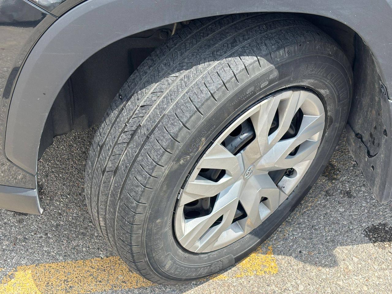 2022 Toyota Corolla Cross L AWD Photo
