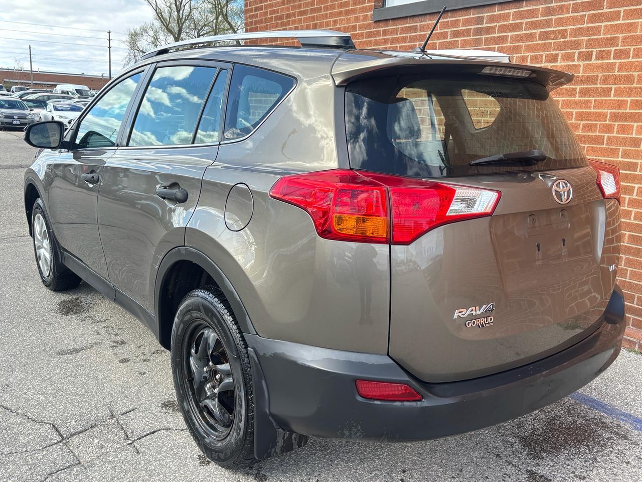 2013 Toyota RAV4 FWD 4dr LE Photo4