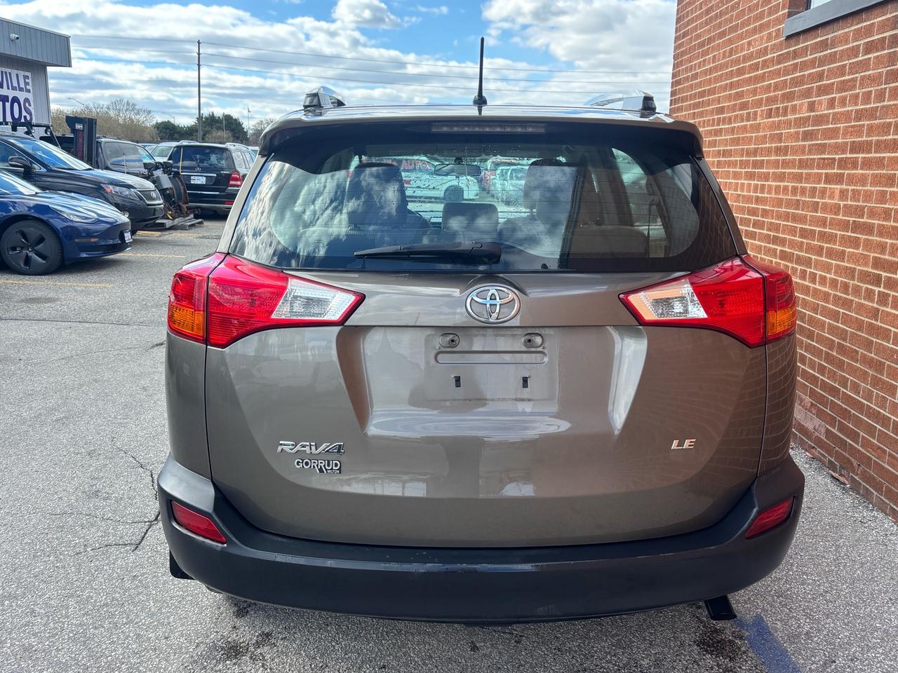 2013 Toyota RAV4 FWD 4dr LE Photo