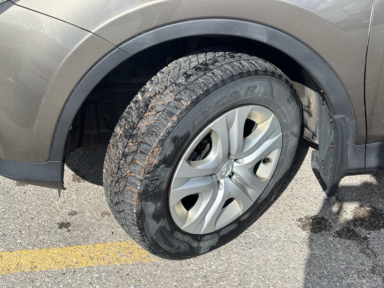 2013 Toyota RAV4 FWD 4dr LE Photo