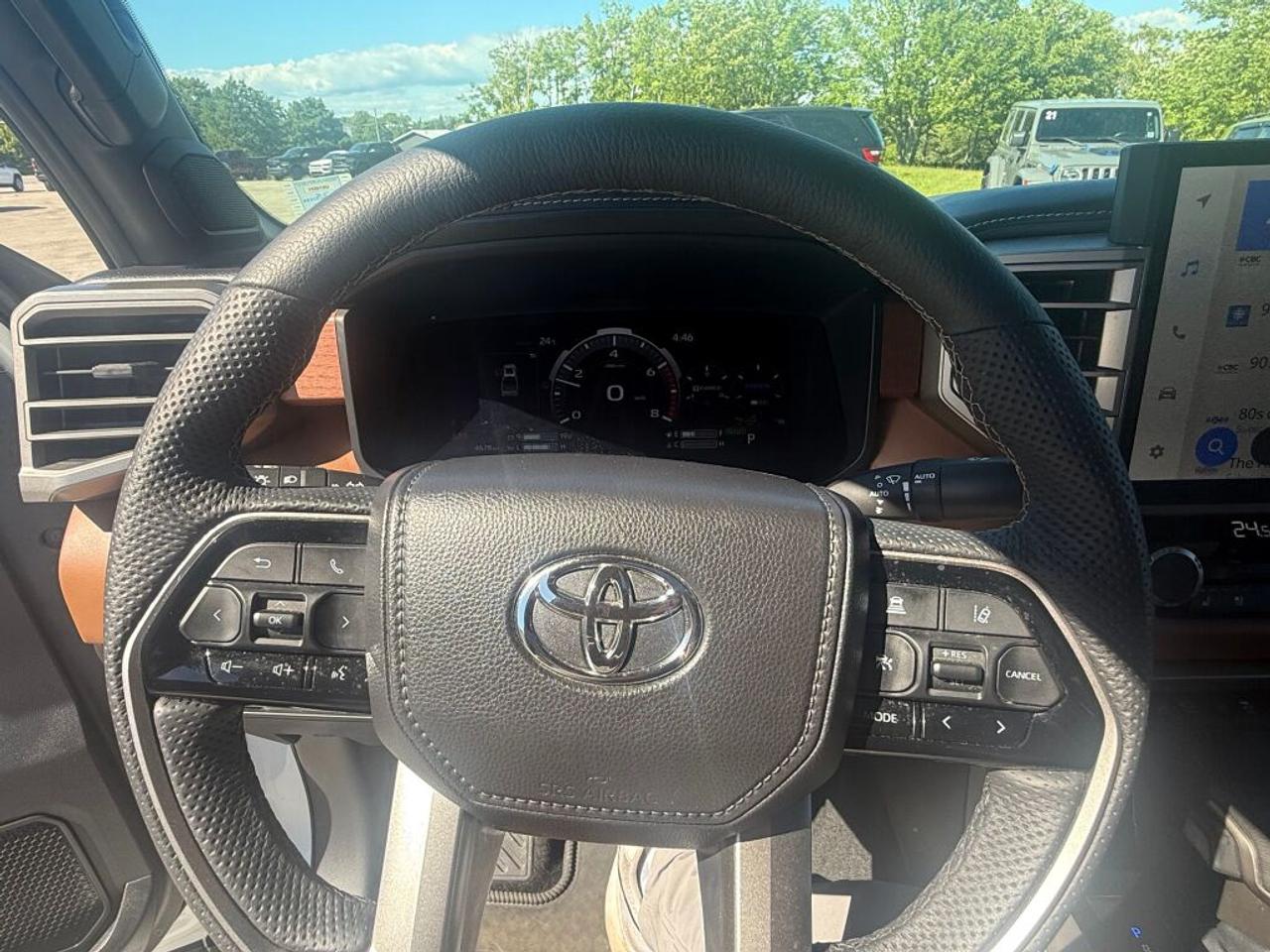 2026 Toyota Tundra CREWMAX PLATINUM/C Photo