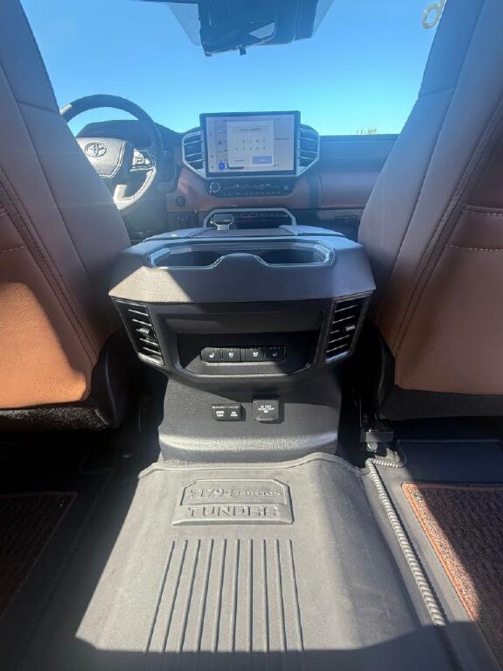 2026 Toyota Tundra CREWMAX PLATINUM/C Photo