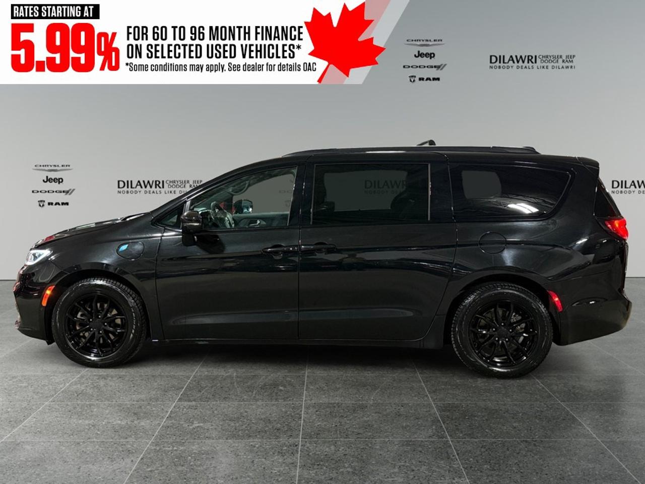 2022 Chrysler Pacifica Hybrid Limited 2WD Photo