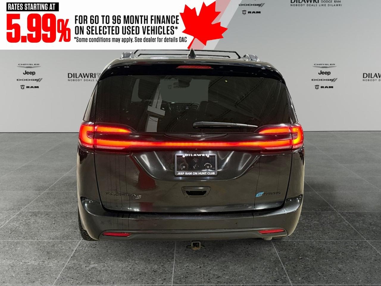 2022 Chrysler Pacifica Hybrid Limited 2WD Photo