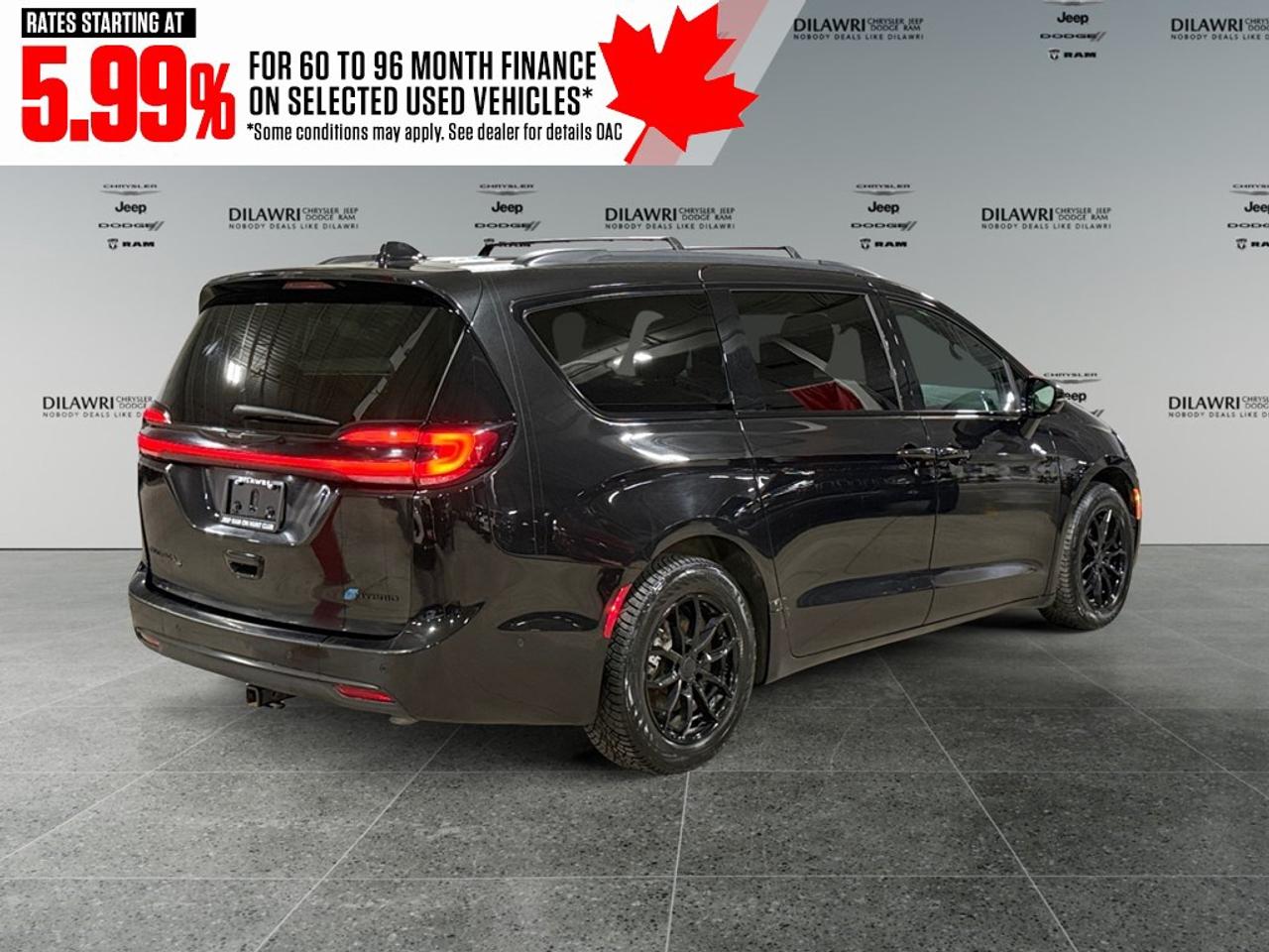 2022 Chrysler Pacifica Hybrid Limited 2WD Photo