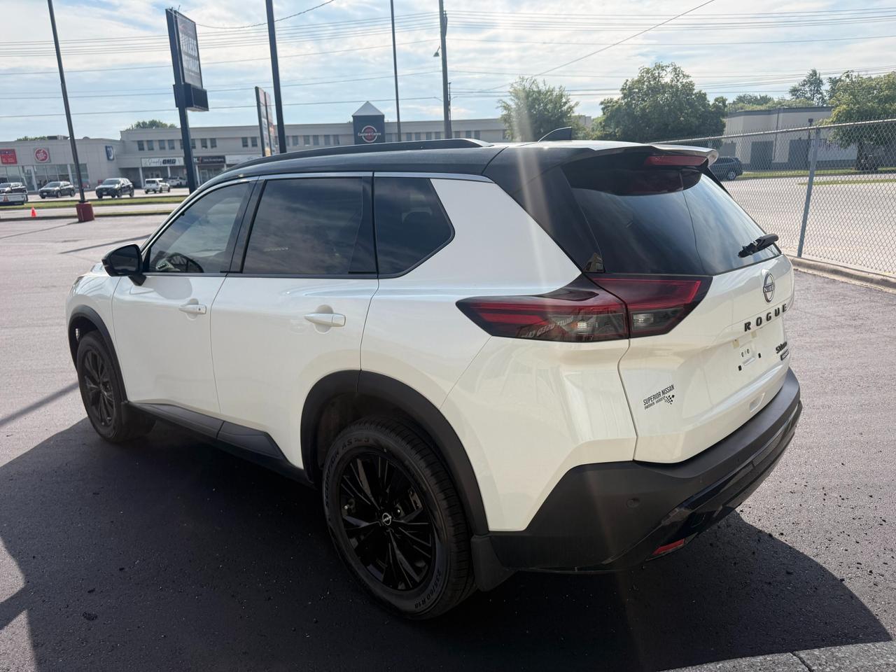 2023 Nissan Rogue SV MIDNIGHT EDITION Photo