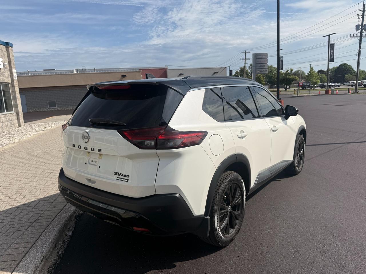 2023 Nissan Rogue SV MIDNIGHT EDITION Photo