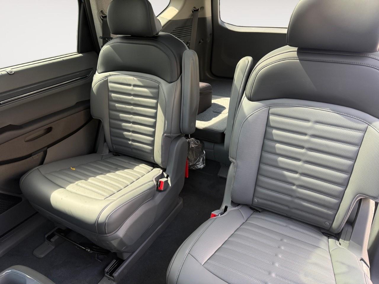 2026 Kia EV9 Land w/Premium Package AWD Photo