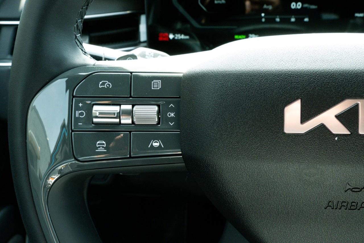 2026 Kia EV9 Land w/Premium Package AWD Photo