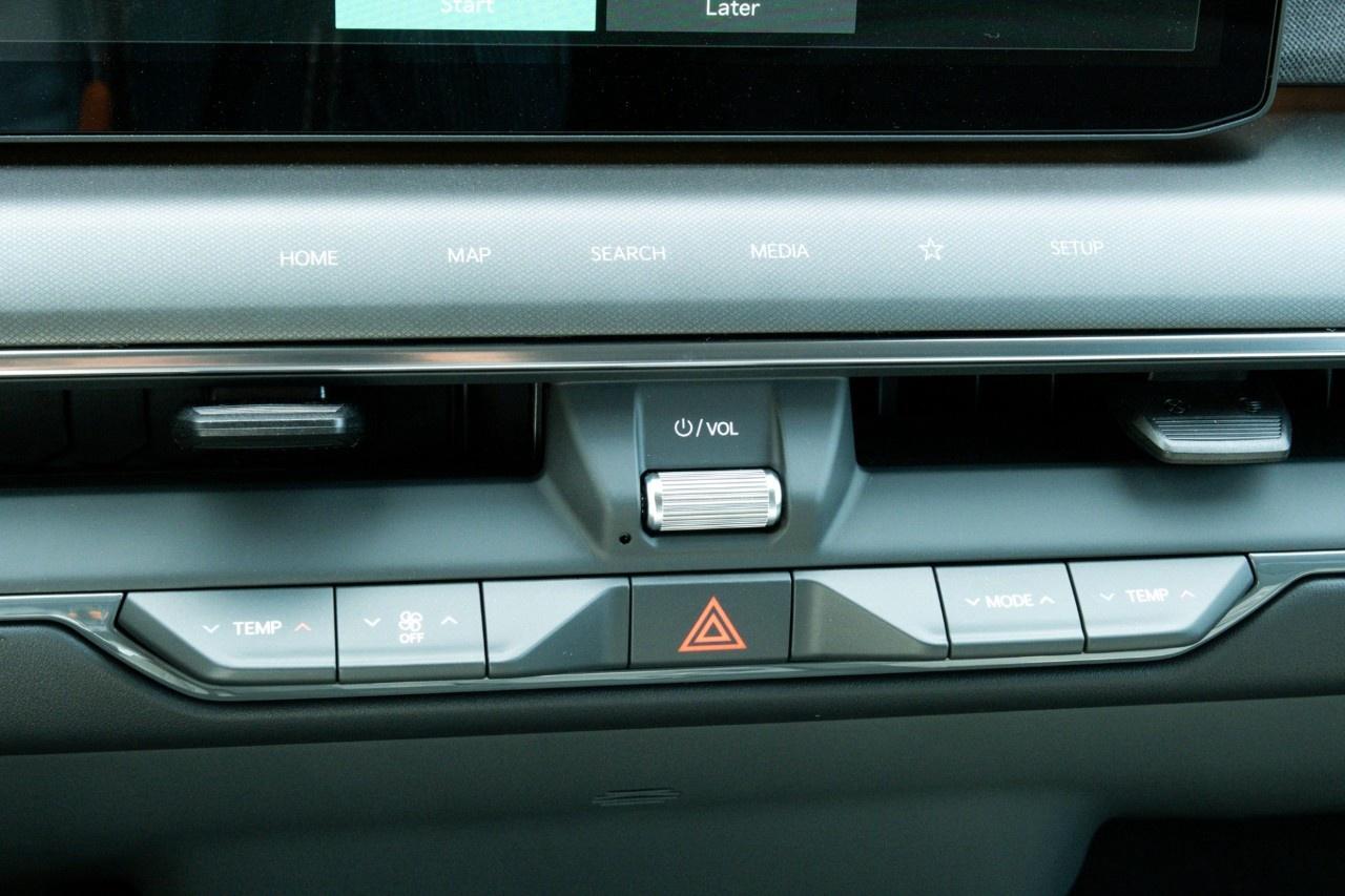 2026 Kia EV9 Land w/Premium Package AWD Photo