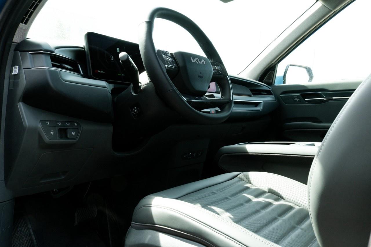 2026 Kia EV9 Land w/Premium Package AWD Photo