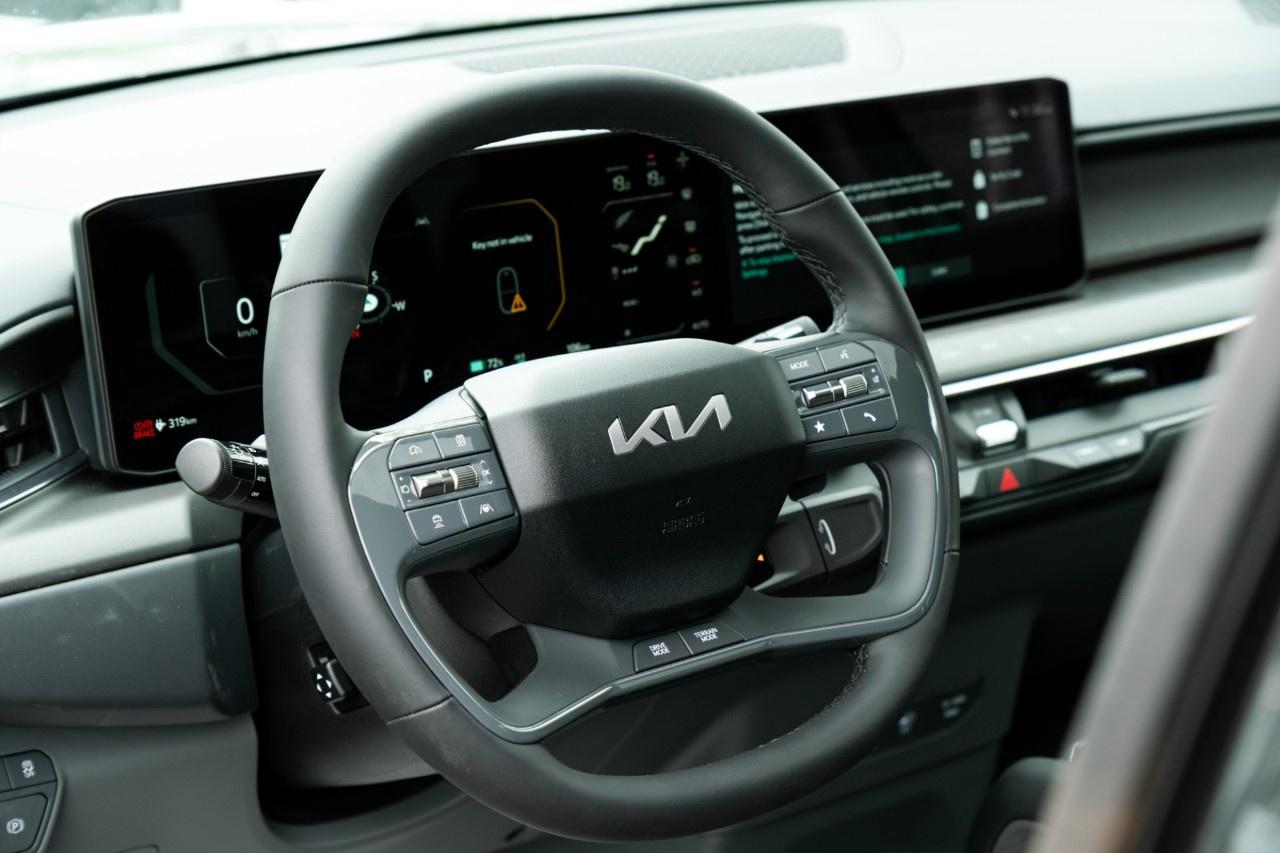 2026 Kia EV9 Land w/Premium Package AWD Photo