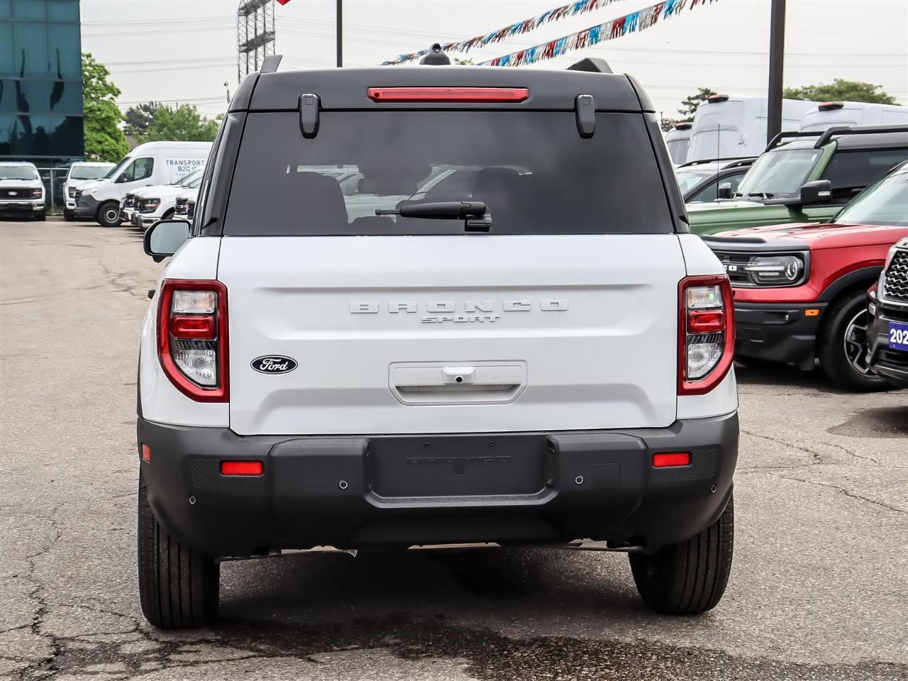 2026 Ford Bronco Sport Outer Banks Photo3