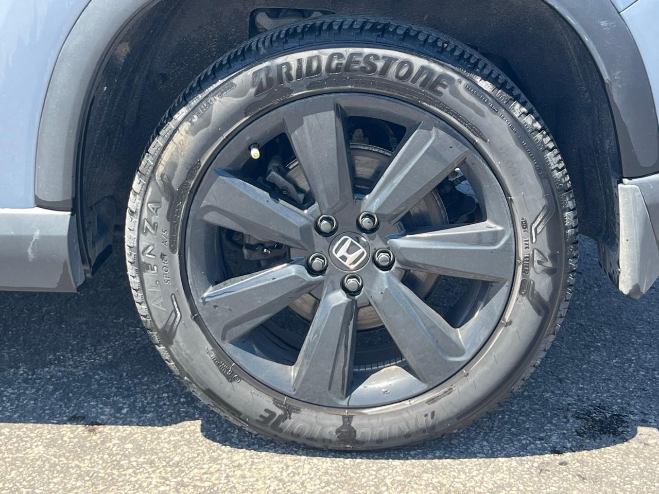 2025 Honda Pilot Black Edition AWD Photo3