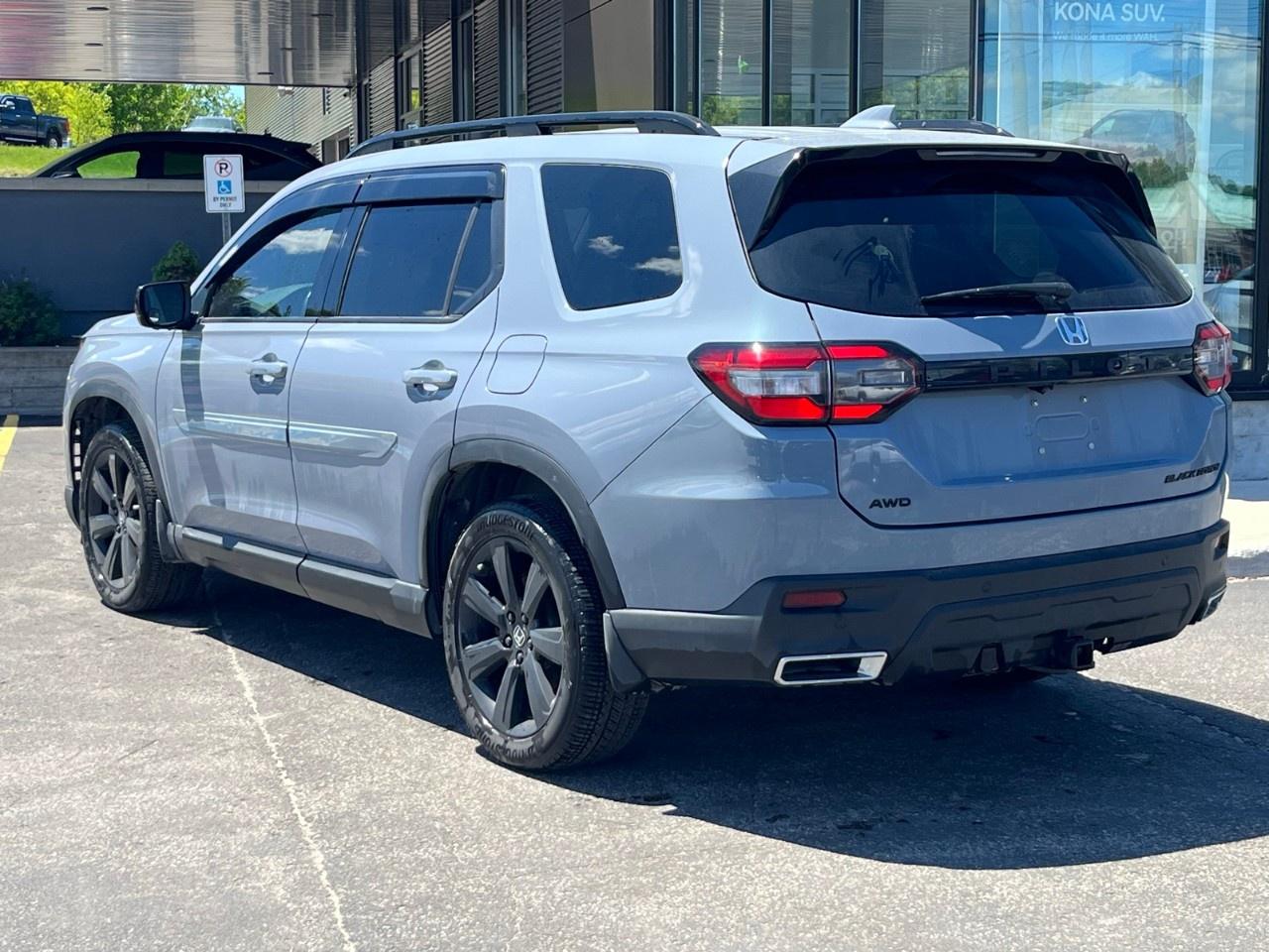 2025 Honda Pilot Black Edition AWD Photo