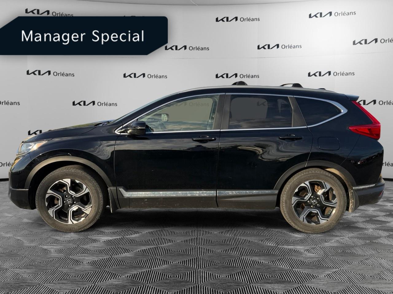 2017 Honda CR-V 4WD Touring Photo