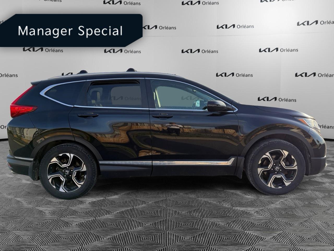 2017 Honda CR-V 4WD Touring Photo