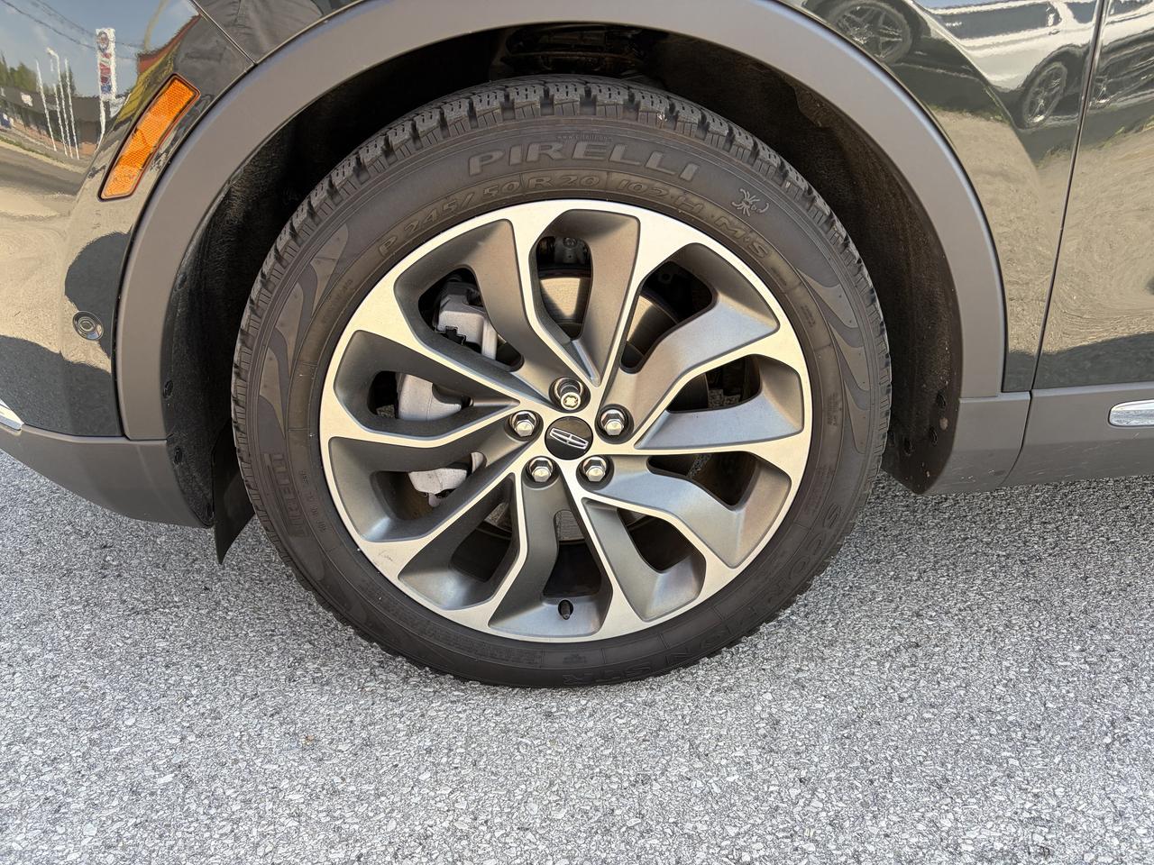 2022 Lincoln Nautilus Reserve AWD Photo