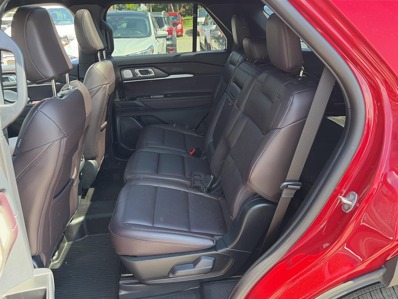 2026 Ford Explorer Platinum 4WD Photo