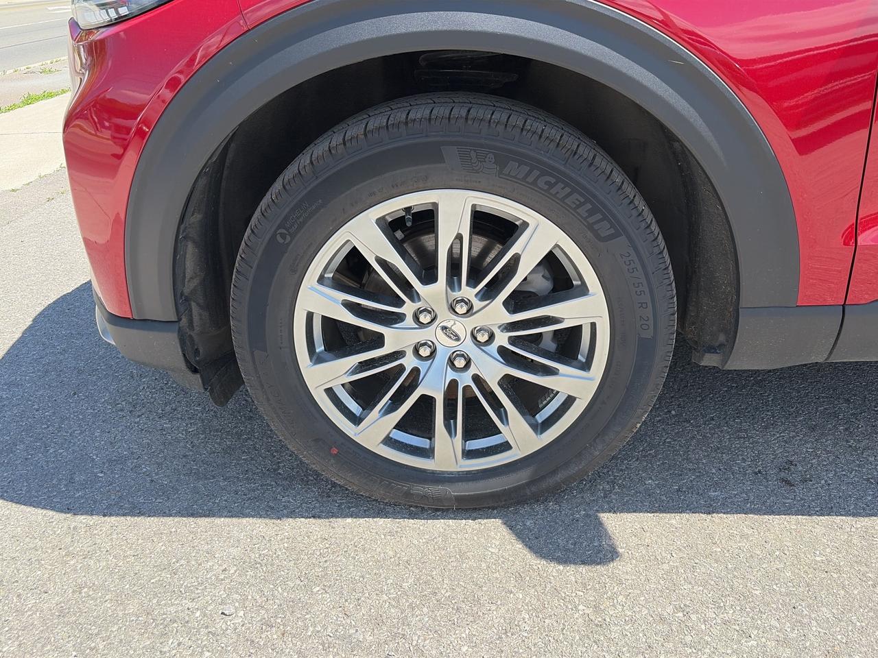 2026 Ford Explorer Platinum 4WD Photo