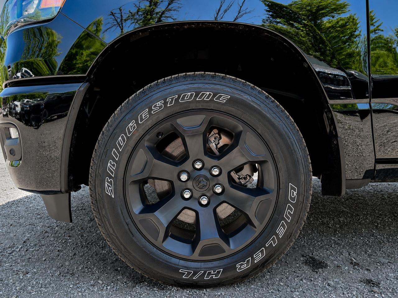 2026 RAM 1500 SPORT | Sport Hood | HEMI 3.92 | Pano Roof | Lvl1 Photo