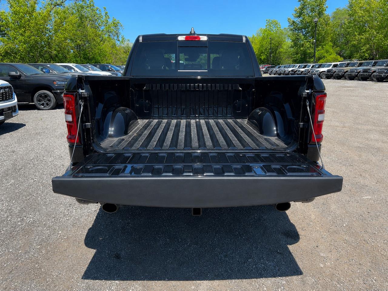 2026 RAM 1500 SPORT | Sport Hood | HEMI 3.92 | Pano Roof | Lvl1 Photo