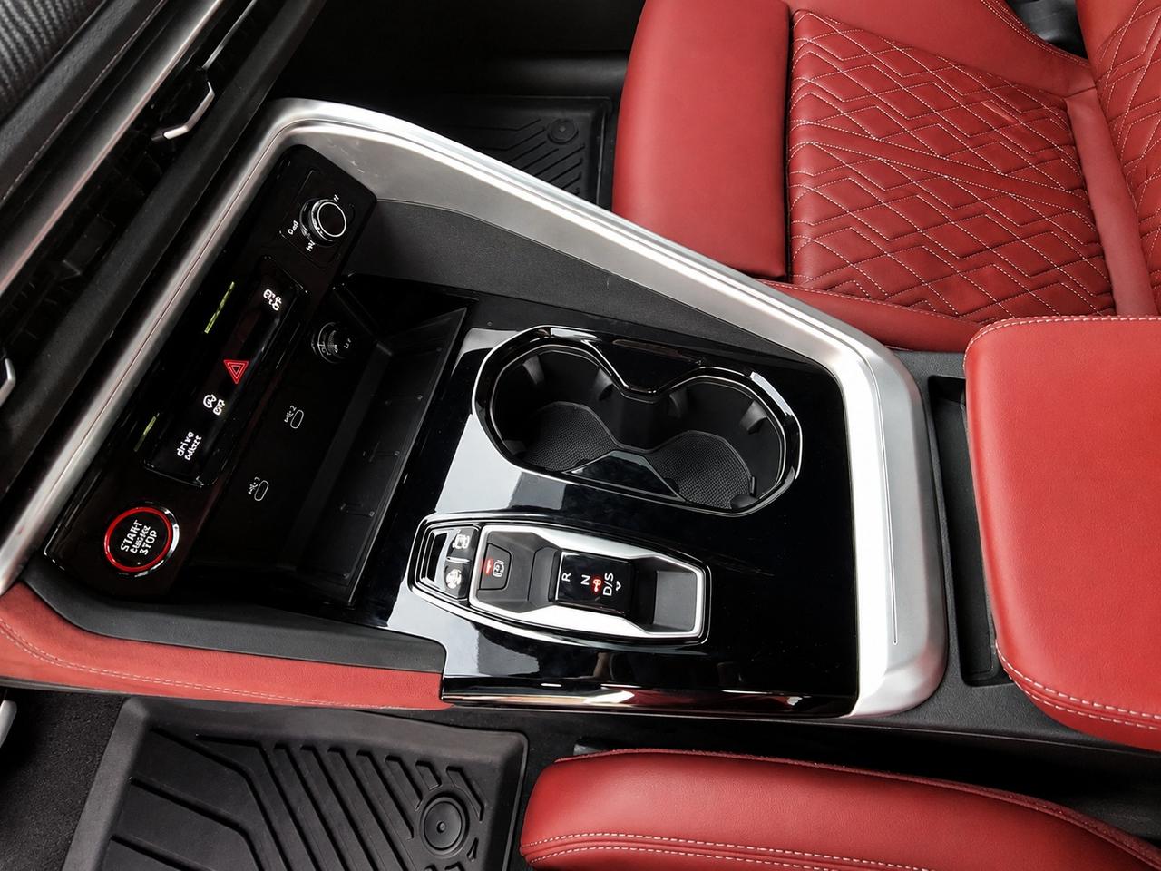 2025 Audi SQ5 Progressiv 3.0T | Red Leather | AWD Photo