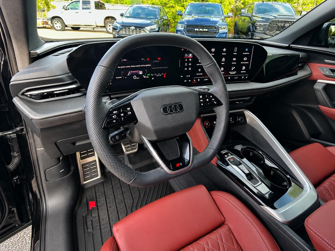 2025 Audi SQ5 Progressiv 3.0T | Red Leather | AWD Photo