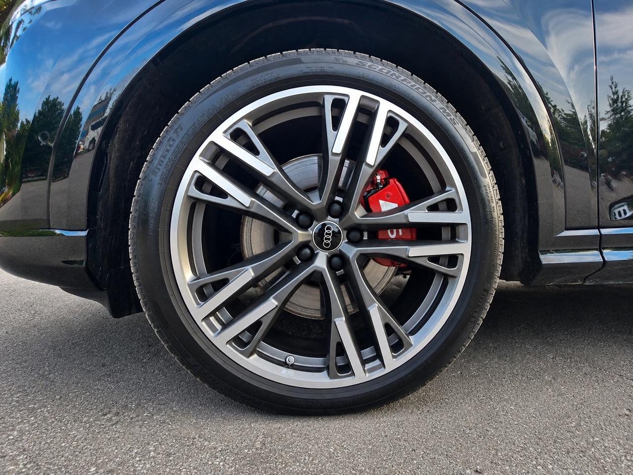 2025 Audi SQ5 Progressiv 3.0T | Red Leather | AWD Photo