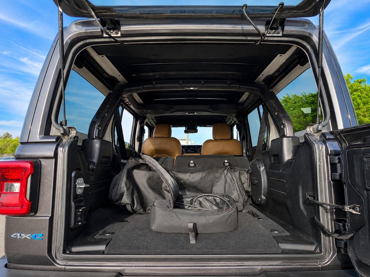 2021 Jeep Wrangler 4xe Sahara PHEV |SkyTop |Adv Safety |SaddleLeather 4X4 Photo