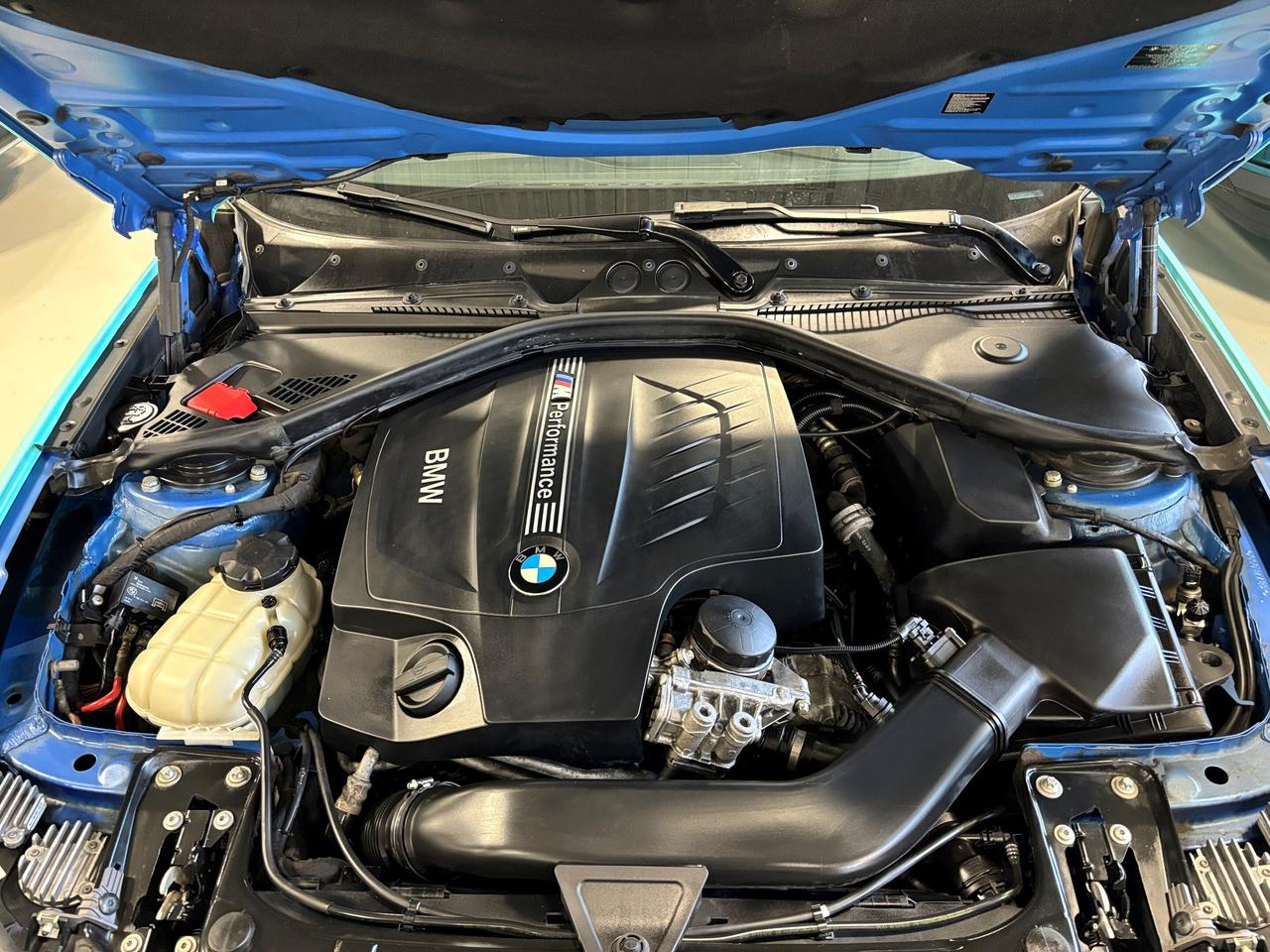 2014 BMW 2 Series M235i|COUPE|RWD|REDLEATHER|EXHAUST|HARMANKARDON|+ Photo2