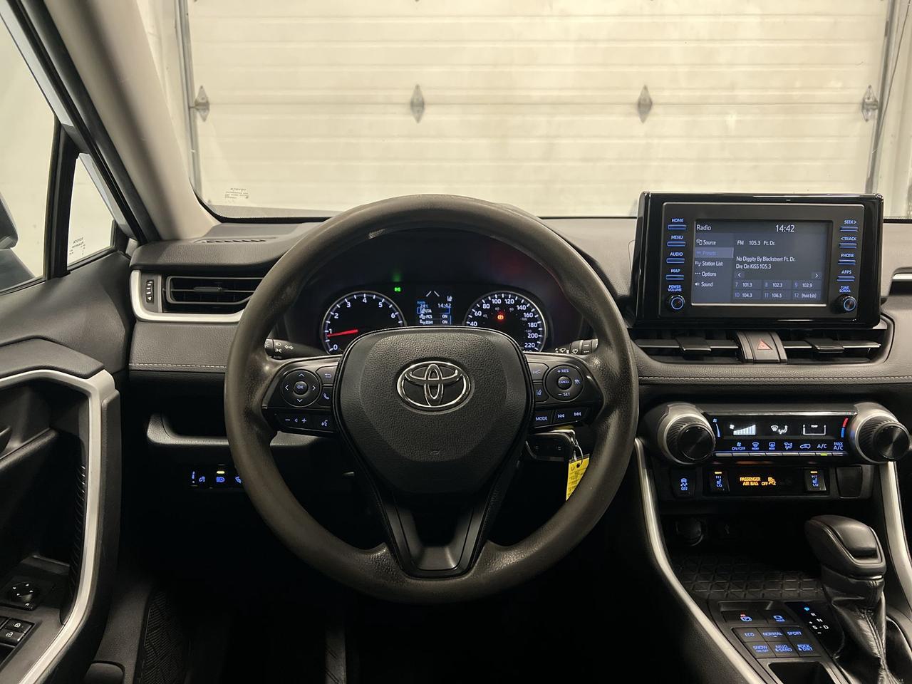 2020 Toyota RAV4 AWD | HTD SEATS | CARPLAY | ADAPT. CRUISE | A/C Photo