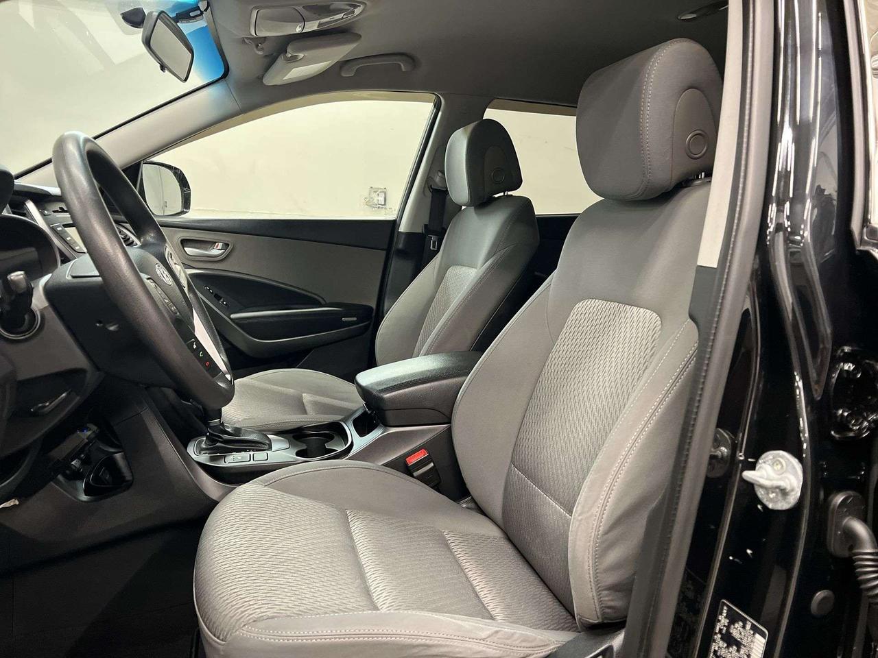 2015 Hyundai Santa Fe 7-PASSENGER | HTD SEATS | ALLOYS | BLUETOOTH | A/C Photo