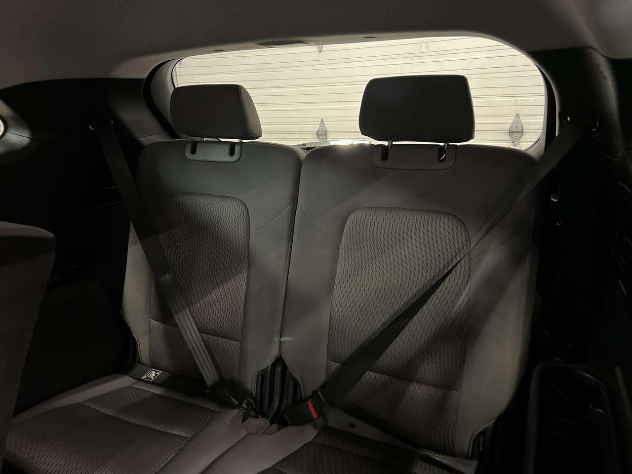 2015 Hyundai Santa Fe 7-PASSENGER | HTD SEATS | ALLOYS | BLUETOOTH | A/C Photo