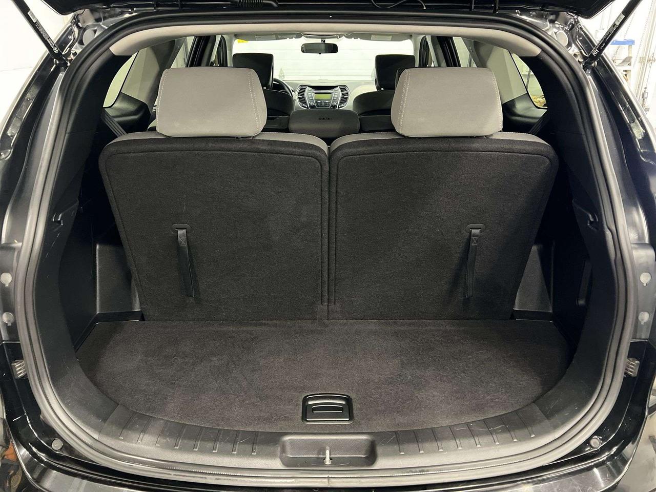 2015 Hyundai Santa Fe 7-PASSENGER | HTD SEATS | ALLOYS | BLUETOOTH | A/C Photo