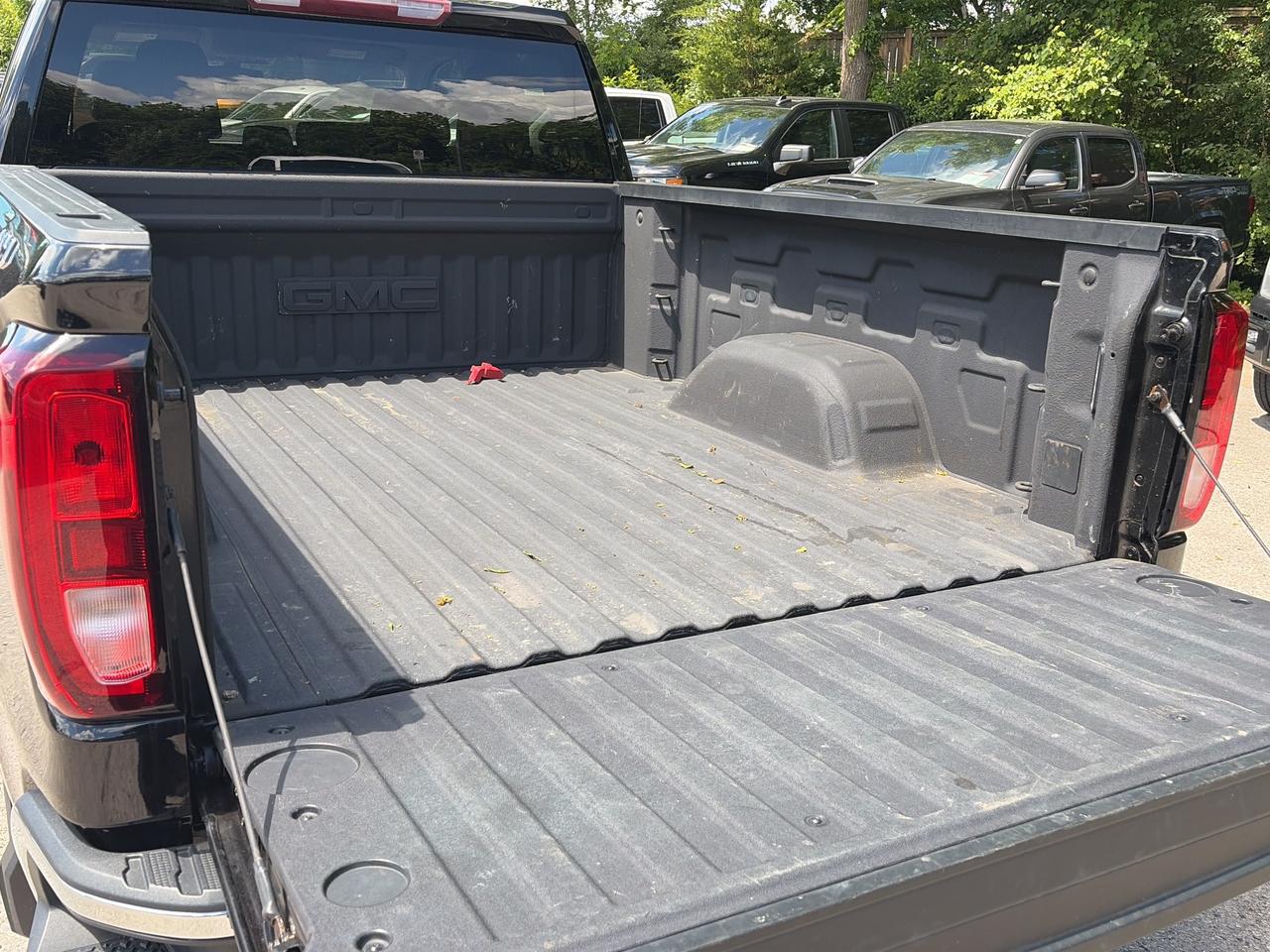 2019 GMC Sierra 1500 SLE, CLEAN CARFAX, REMOTE START, BACK UP CAMERA! - Photo #12