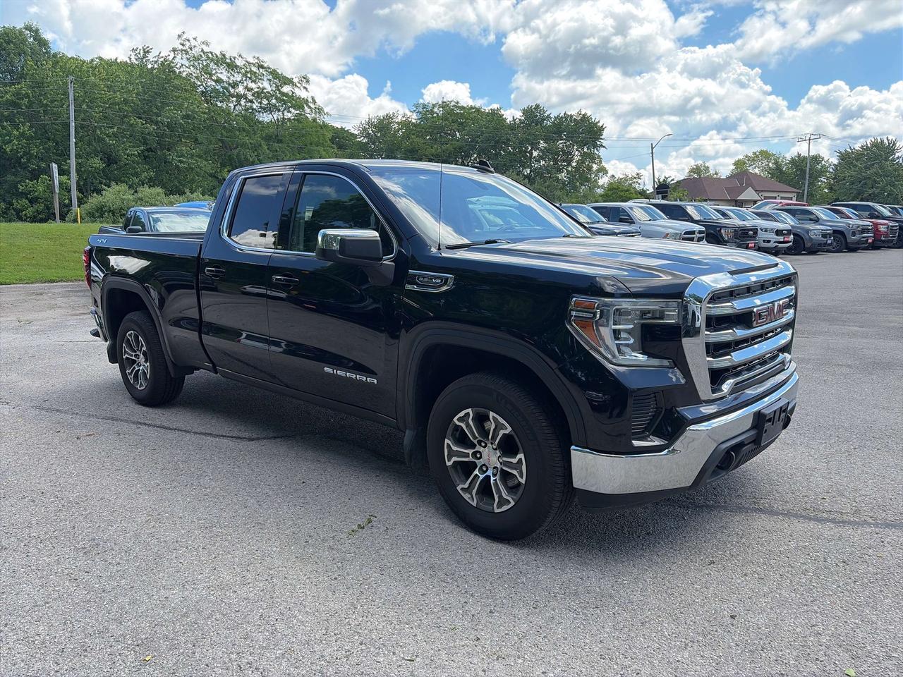 2019 GMC Sierra 1500 SLE, CLEAN CARFAX, REMOTE START, BACK UP CAMERA! - Photo #2