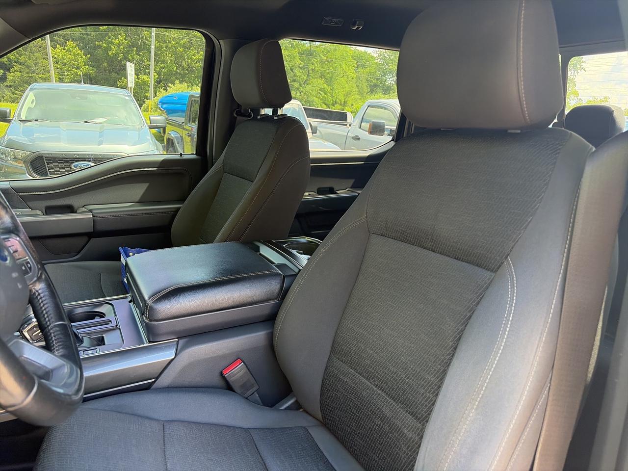 2022 Ford F-150 XLT FX4 OFF ROAD, CLEAN CARFAX, REMOTE START! - Photo #10