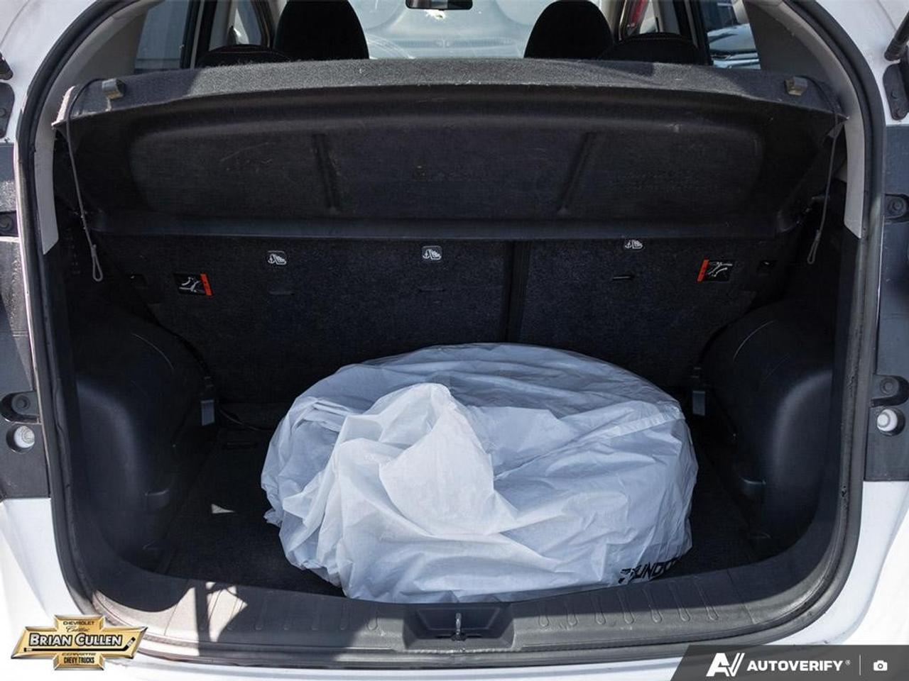 2016 Nissan Versa Note S 5dr HB Auto 1.6 S Photo